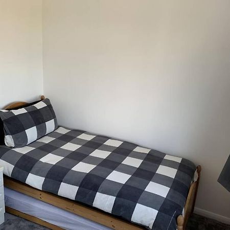 5 Bedroom House With Outdoor Space Апмінстер Екстер'єр фото